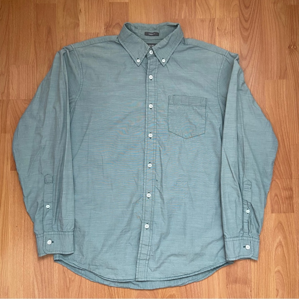 Eddie Bauer Classic Fit Front Pocket Button Up Shirt Men’s Small